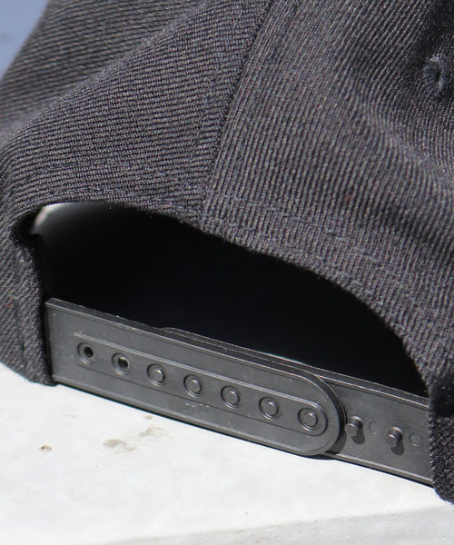 ROOPTOKYO（ループトウキョウ）の「Jeff Ho/ジェフ・ホー Iconic Logo Wool Mix Baseball Cap（キャップ・メンズ・ブラック/ネイビー・FREE）」の3枚目の写真