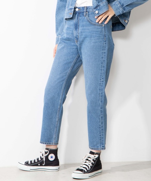 WEGO（ウィゴー）の「WEGO/【セットアップ対応商品】アンクルフィットデニムテーパードパンツ（デニムパンツ・レディース・インディゴブルー/ダークインディゴブルー・SMALL/LARGE/MEDIUM）」の2枚目の写真