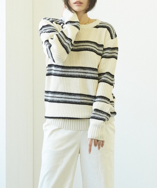 VIBGYOR（ヴィブジョー）の「VIBGYOR Select/畦編みニット(BL)（ニット/セーター・レディース・ブラック/ネイビー/ブラウン/カーキ/アイボリー/ホワイト系その他/ブラック系その他/杢グレー/グレー系その他/ベージュ系その他/ブルー系その他/パープル系その他/ワイン/ホワイト系その他2/ホワイト系その他3/ブラック系その他2・MEDIUM/LARGE/X-LARGE）」の4枚目の写真