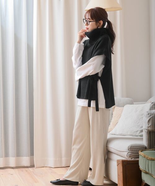 rps（アールピーエス）の「サイドリボンタートルリブニットベスト（ベスト・レディース・ブラック/モカ/ベージュ系その他/キャメル/グリーン/アイボリー/ピンクベージュ・M/フリー）」の9枚目の写真