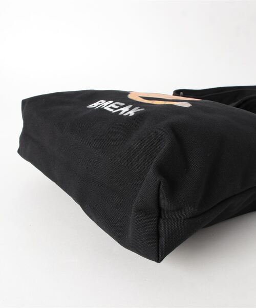 Onitsuka Tiger（オニツカタイガー）の「TIGER TOTE / タイガー トート（トートバッグ・レディース・ブラック/ホワイト・ONE SIZE）」の4枚目の写真