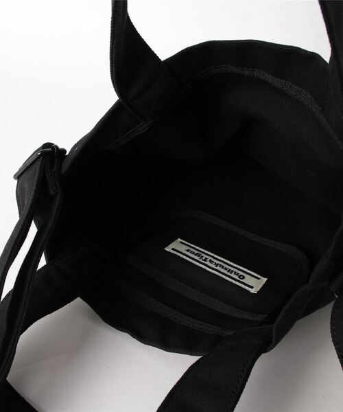Onitsuka Tiger（オニツカタイガー）の「TIGER TOTE / タイガー トート（トートバッグ・レディース・ブラック/ホワイト・ONE SIZE）」の5枚目の写真
