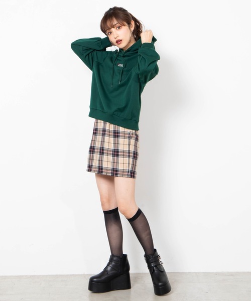 FILA（フィラ）の「∴WEGO/FILA別注オープンショルダープルパーカー（パーカー・レディース・ホワイト/ブラック/パープル/グリーン・FREE）」の5枚目の写真