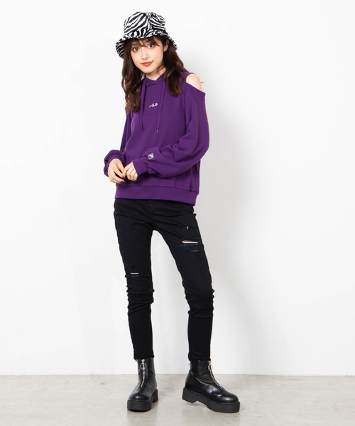 FILA（フィラ）の「∴WEGO/FILA別注オープンショルダープルパーカー（パーカー・レディース・ホワイト/ブラック/パープル/グリーン・FREE）」の19枚目の写真