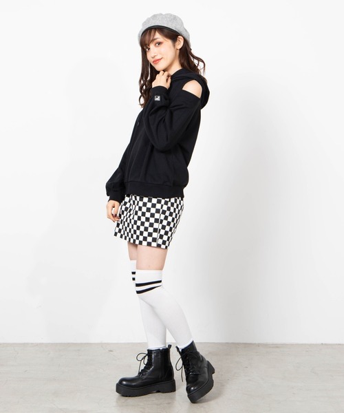 FILA（フィラ）の「∴WEGO/FILA別注オープンショルダープルパーカー（パーカー・レディース・ホワイト/ブラック/パープル/グリーン・FREE）」の11枚目の写真