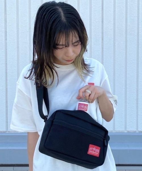 Manhattan Portage（マンハッタンポーテージ）の「Sprinter Bag -スプリンターバッグ-（ショルダーバッグ・メンズ・ブラック・SMALL）」の19枚目の写真