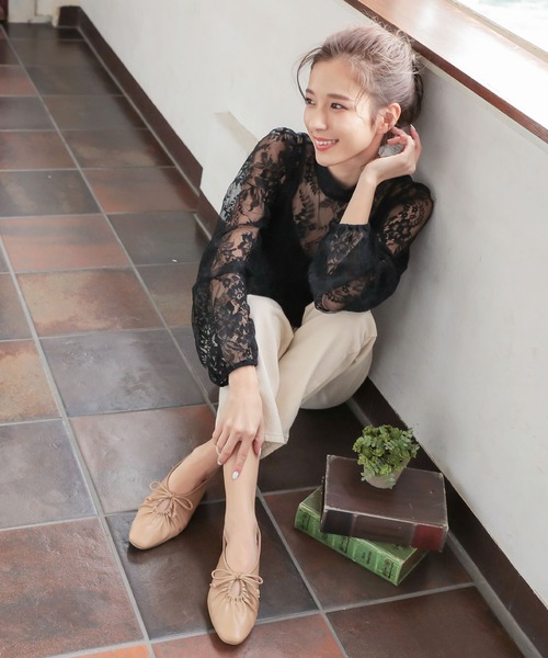 KOBE LETTUCE(コウベレタス)の「ギャザーフロントカットフラットパンプス(パンプス・レディース・ブラック/ベージュ/アイボリー・LL/S/M/L)」の13枚目の写真