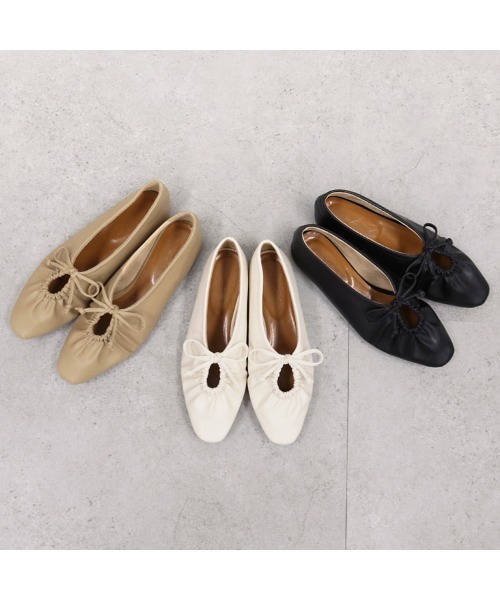 KOBE LETTUCE(コウベレタス)の「ギャザーフロントカットフラットパンプス(パンプス・レディース・ブラック/ベージュ/アイボリー・LL/S/M/L)」の14枚目の写真