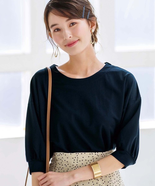 BELLUNA PLUS(ベルーナ)の「袖ギャザーデザインプルオーバー(Tシャツ/カットソー・レディース・コーラル/セージグリーン/ピンク/ネイビー・XX-LARGE/XXX-LARGE/XXXX-LARGE/MEDIUM/LARGE/X-LARGE)」の11枚目の写真