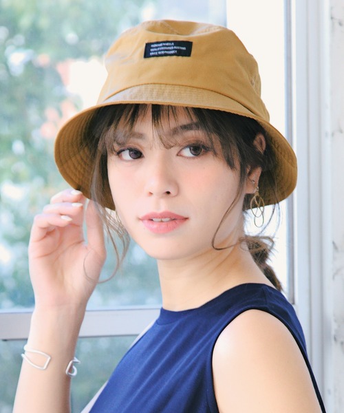 14+（イチヨンプラス）の「親子撥水タグバケットハット（ハット・レディース・ネイビー/カーキ/ブラック/ベージュ・FREE）」の6枚目の写真