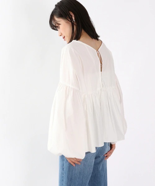 LOWRYS FARM（ローリーズファーム）の「ギャザーブラウスＬＳ　893661（シャツ/ブラウス・レディース・ブラック/カーキ/オフホワイト・FREE）」の2枚目の写真