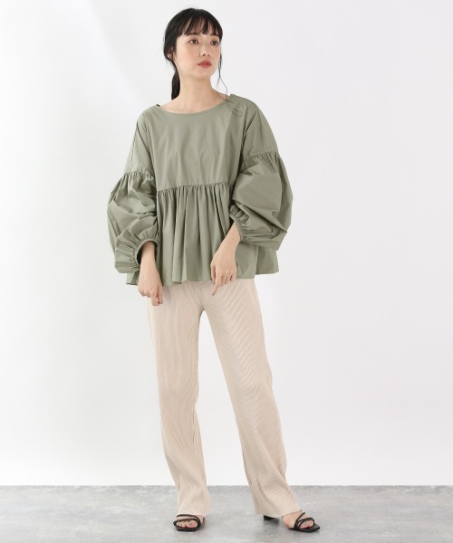 LOWRYS FARM（ローリーズファーム）の「ギャザーブラウスＬＳ　893661（シャツ/ブラウス・レディース・ブラック/カーキ/オフホワイト・FREE）」の4枚目の写真