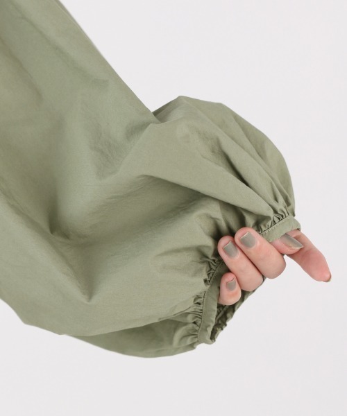 LOWRYS FARM（ローリーズファーム）の「ギャザーブラウスＬＳ　893661（シャツ/ブラウス・レディース・ブラック/カーキ/オフホワイト・FREE）」の12枚目の写真