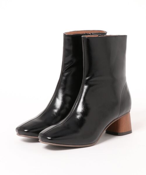 mio notis(ミオノティス)の「スカルプチャーヒールスクエアブーツ(ブーツ・レディース・ブラック/ホワイト系その他/ベージュ・38/39/36/37)」の1枚目の写真