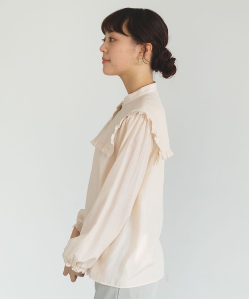 SLURR（スラ―）の「フリルスクエアネックパフスリーブブラウス（シャツ/ブラウス・レディース・その他8・FREE）」の3枚目の写真