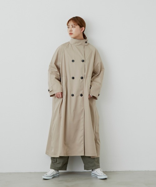Libra Cue（リブラ キュー）の「ハイネックボリュームフレアコート（トレンチコート・レディース・グレイッシュベージュ/ベージュ・FREE）」の11枚目の写真
