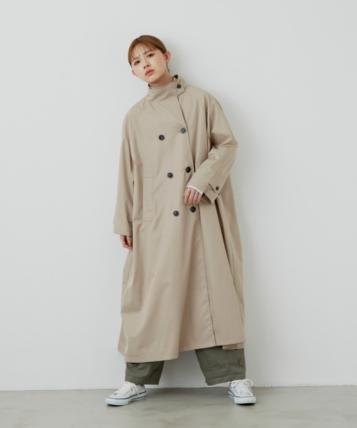 Libra Cue（リブラ キュー）の「ハイネックボリュームフレアコート（トレンチコート・レディース・グレイッシュベージュ/ベージュ・FREE）」の19枚目の写真