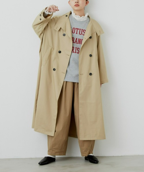 Libra Cue（リブラ キュー）の「ハイネックボリュームフレアコート（トレンチコート・レディース・グレイッシュベージュ/ベージュ・FREE）」の20枚目の写真