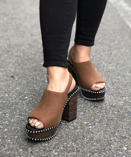 Noubel Voug Relax（ヌーベルヴォーグリラックス）の「ステッチデザイン太ヒール厚底バックストラップサンダル（サンダル・レディース・ホワイト/キャメル/ブラック・M/LL/S/L）」の3枚目の写真