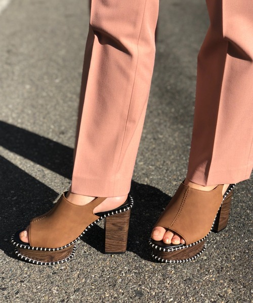 Noubel Voug Relax（ヌーベルヴォーグリラックス）の「ステッチデザイン太ヒール厚底バックストラップサンダル（サンダル・レディース・ホワイト/キャメル/ブラック・M/LL/S/L）」の8枚目の写真