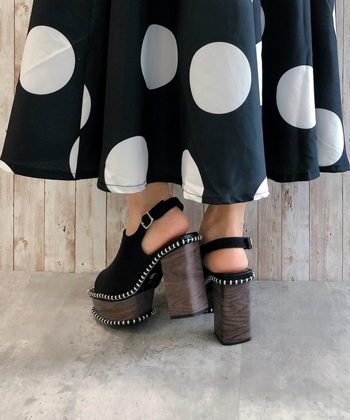 Noubel Voug Relax（ヌーベルヴォーグリラックス）の「ステッチデザイン太ヒール厚底バックストラップサンダル（サンダル・レディース・ホワイト/キャメル/ブラック・M/LL/S/L）」の11枚目の写真