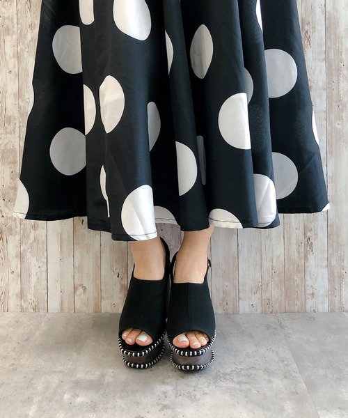 Noubel Voug Relax（ヌーベルヴォーグリラックス）の「ステッチデザイン太ヒール厚底バックストラップサンダル（サンダル・レディース・ホワイト/キャメル/ブラック・M/LL/S/L）」の12枚目の写真