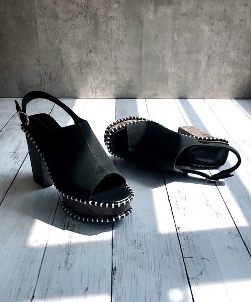 Noubel Voug Relax（ヌーベルヴォーグリラックス）の「ステッチデザイン太ヒール厚底バックストラップサンダル（サンダル・レディース・ホワイト/キャメル/ブラック・M/LL/S/L）」の14枚目の写真