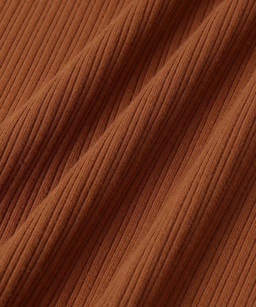 ADAM ET ROPE'(アダムエロペ)の「【アウトレット店舗・WEB限定】スクエアネックストレッチリブタンク(タンクトップ・レディース・チャコールグレー/ブラウン/ミント/キナリ・FREE)」の12枚目の写真