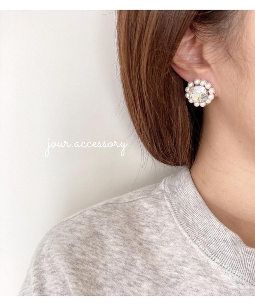 tone(トーン)の「【jour】パールフラワー(ピアス)(MA)(ピアス(両耳用)・レディース・ゴールド/ゴールド系その他・FREE)」の3枚目の写真