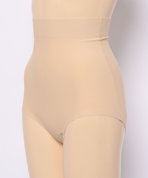 chuu（チュー）の「CHUU -5kgボディーシェイプショーツ（ショーツ・レディース・ブラック/ベージュ・SMALL/MEDIUM/LARGE/X-LARGE）」の22枚目の写真