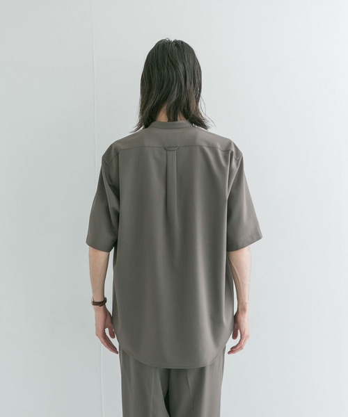 URBAN RESEARCH(アーバンリサーチ)の「WASHABLEウールショートスリーブバンドカラーシャツ(シャツ/ブラウス・メンズ・ライトグレー/ネイビー/グレー系その他・MEDIUM/LARGE)」の11枚目の写真