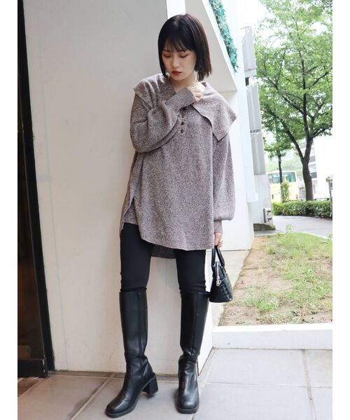 MURUA（ムルーア）の「ビッグカラールーズニット（ニット/セーター・レディース・ブラウン/イエロー・FREE）」の3枚目の写真