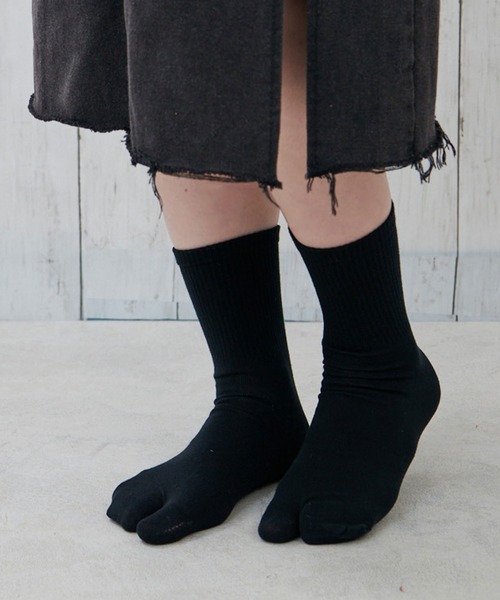 「kakko」（カッコ）の「レディース カラー足袋ソックス クルー丈（ソックス/靴下・レディース・H/I/J/K/D/E/F/G/B/C/A・FREE）」の2枚目の写真