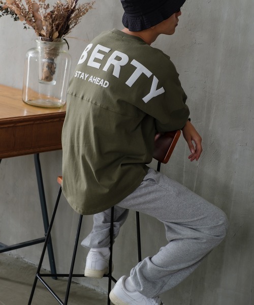 improves（インプローブス）の「ヘビーウエイト 発泡 バックプリントビッグ ロンT（Tシャツ/カットソー・メンズ・ブラック/ブラウン/オフホワイト/カーキ/チャコール・MEDIUM/LARGE）」の16枚目の写真