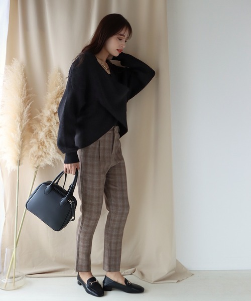 BLUEEAST(ブルーイースト)の「クロスニット(ニット/セーター・レディース・ブラック/グレー/ブラウン/アイボリー/カーキ/ブルー/ピンク/ベージュ/グレー系/ベージュ系・MEDIUM)」の15枚目の写真