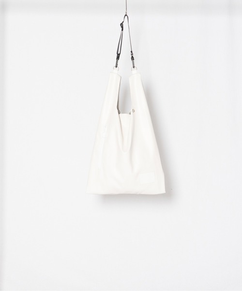 Wizzard(ウィザード)の「wizzard/ウィザード/FAKE LEATHER MARKET BAG(ショルダーバッグ・メンズ・ブラック/グリーン/ホワイト・FREE)」の2枚目の写真