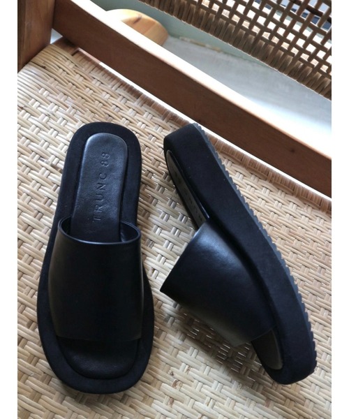 TRUNC88 トランクエイティーエイト Narrow Tube Sandal