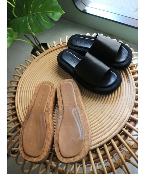 TRUNC（トランクエイティーエイト）の「Flatform Sandal（サンダル・レディース・ベージュ/ブラック・SMALL）」の8枚目の写真