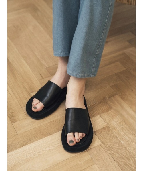 TRUNC（トランクエイティーエイト）の「Flatform Sandal（サンダル・レディース・ベージュ/ブラック・SMALL）」の10枚目の写真