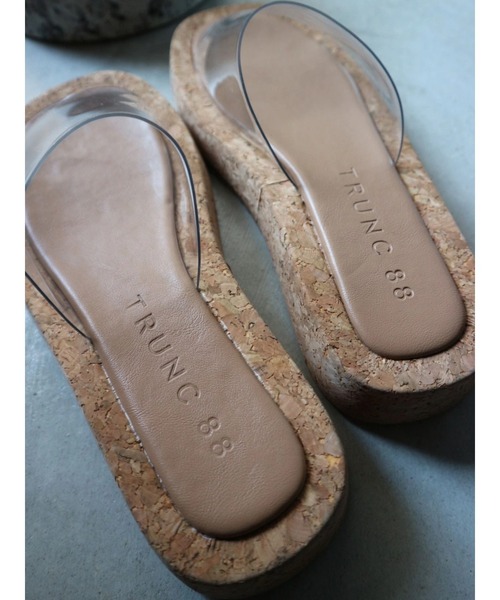 TRUNC（トランクエイティーエイト）の「Flatform Sandal（サンダル・レディース・ベージュ/ブラック・SMALL）」の15枚目の写真