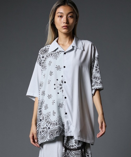 STUD MUFFIN（スタッドマフィン）の「mhs1756-バンダナ柄-無地TRサテン SSワイドシャツ（シャツ/ブラウス・メンズ・ライトグレー/ブラック・2/3）」の21枚目の写真