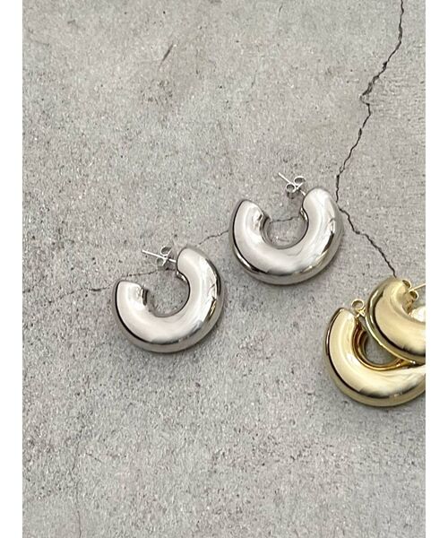 EMODA（エモダ）の「タンクボリュームピアス（ピアス（両耳用）・レディース・シルバー/ゴールド・FREE）」の10枚目の写真