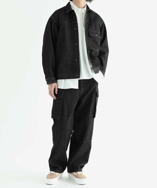 ADAM ET ROPE'（アダムエロペ）の「ドライタッチデニム ワイドカーゴパンツ/サステナブル（カーゴパンツ・メンズ・ネイビー/ブラック系その他・M/L）」の10枚目の写真