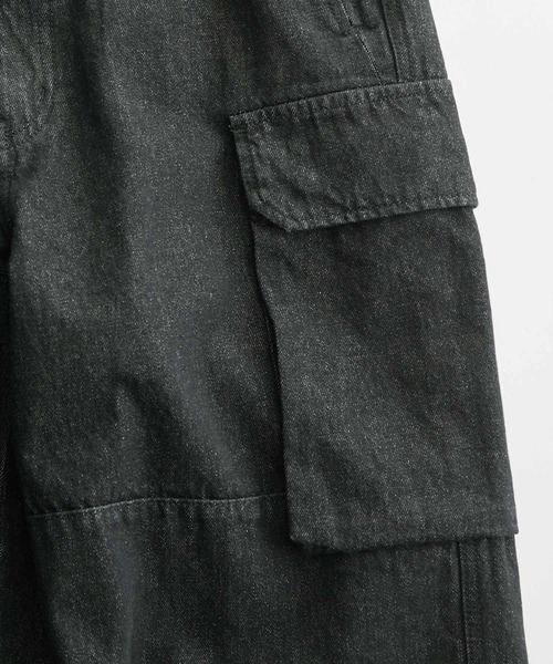 ADAM ET ROPE'（アダムエロペ）の「ドライタッチデニム ワイドカーゴパンツ/サステナブル（カーゴパンツ・メンズ・ネイビー/ブラック系その他・M/L）」の20枚目の写真