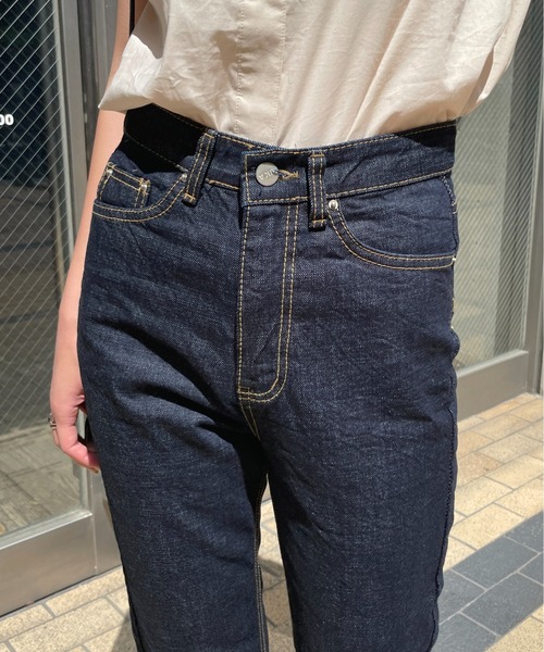 Meli rich（メリーリッチ）の「オールシーズン使える。ストレートデニム（デニムパンツ・レディース・アイボリー/インディゴブルー・FREE）」の5枚目の写真