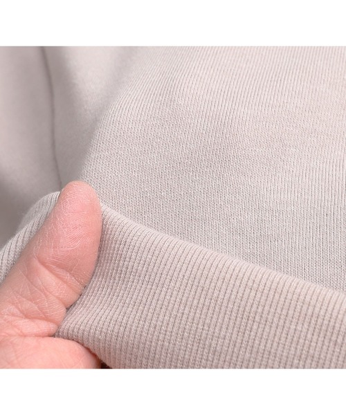 reca(レカ)の「ミニ裏毛切替ロングトップス(Tシャツ/カットソー・レディース・ブラック/オフホワイト/ライラック/グレイッシュベージュ・MEDIUM)」の16枚目の写真