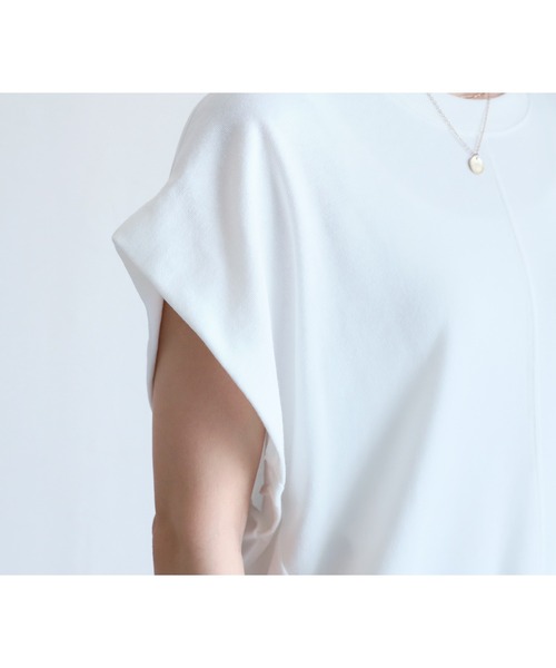 reca(レカ)の「ミニ裏毛切替ロングトップス(Tシャツ/カットソー・レディース・ブラック/オフホワイト/ライラック/グレイッシュベージュ・MEDIUM)」の19枚目の写真