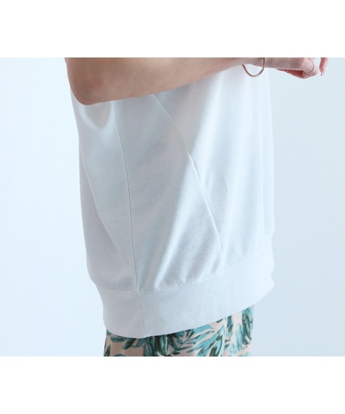 reca(レカ)の「ミニ裏毛切替ロングトップス(Tシャツ/カットソー・レディース・ブラック/オフホワイト/ライラック/グレイッシュベージュ・MEDIUM)」の20枚目の写真