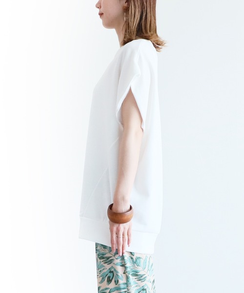 reca(レカ)の「ミニ裏毛切替ロングトップス(Tシャツ/カットソー・レディース・ブラック/オフホワイト/ライラック/グレイッシュベージュ・MEDIUM)」の7枚目の写真
