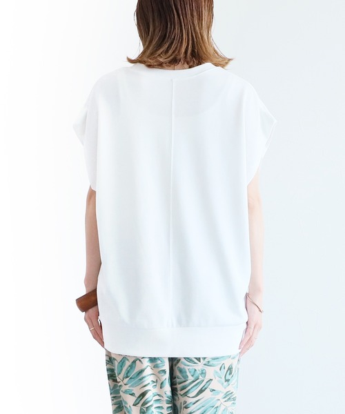 reca(レカ)の「ミニ裏毛切替ロングトップス(Tシャツ/カットソー・レディース・ブラック/オフホワイト/ライラック/グレイッシュベージュ・MEDIUM)」の8枚目の写真
